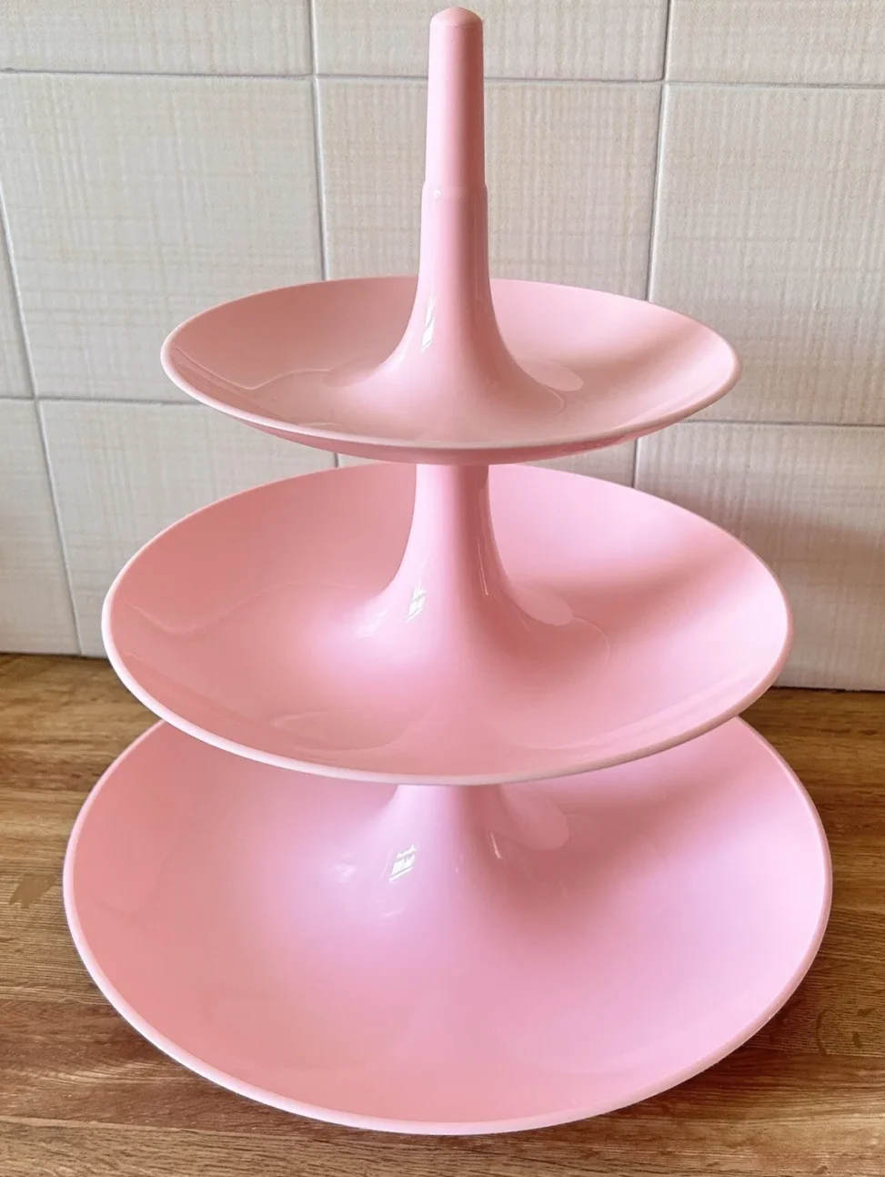 Plastic Cake Stand for hire in Southampton